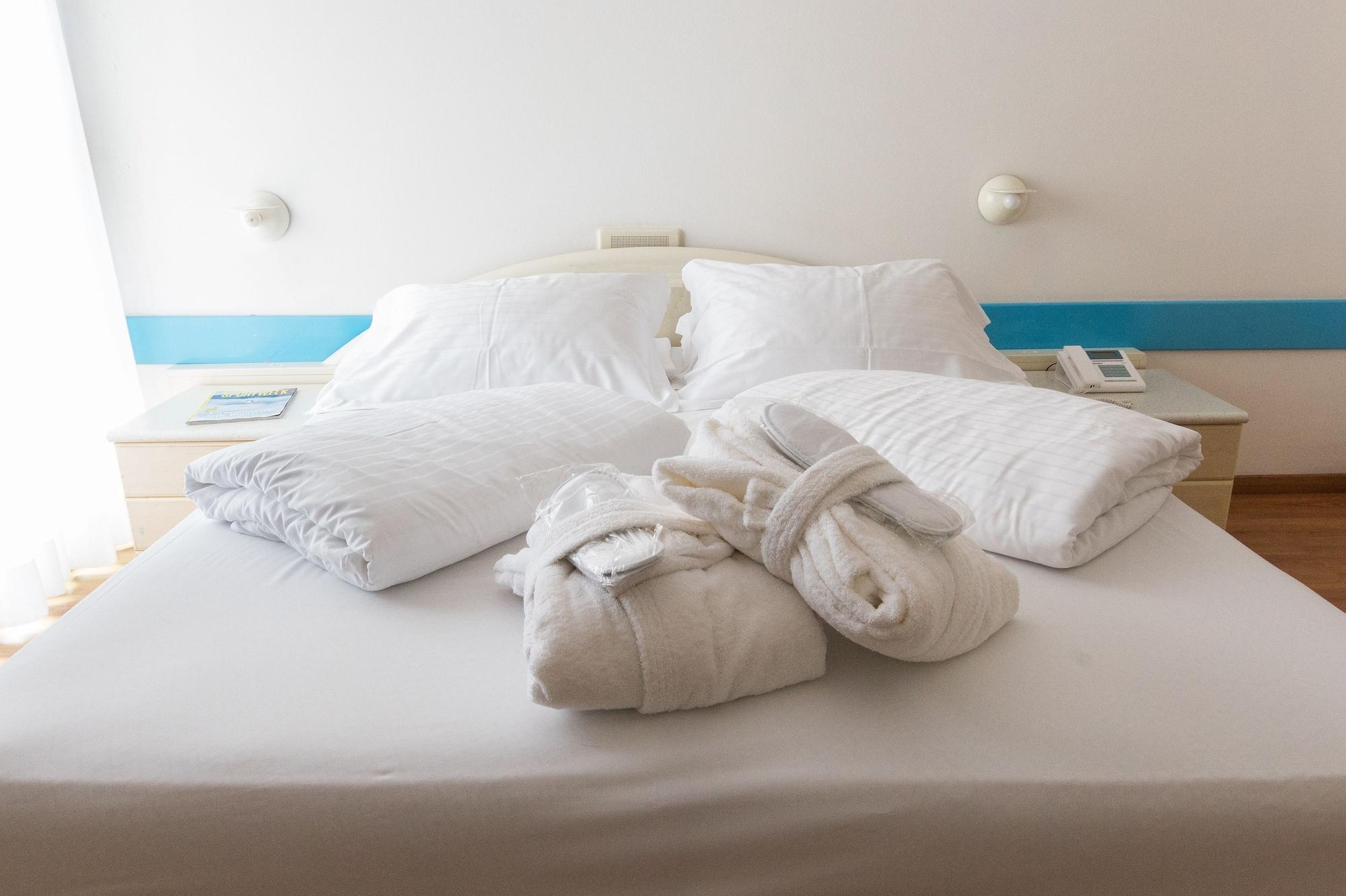 Hi Hotels Riva Del Garda Esterno foto