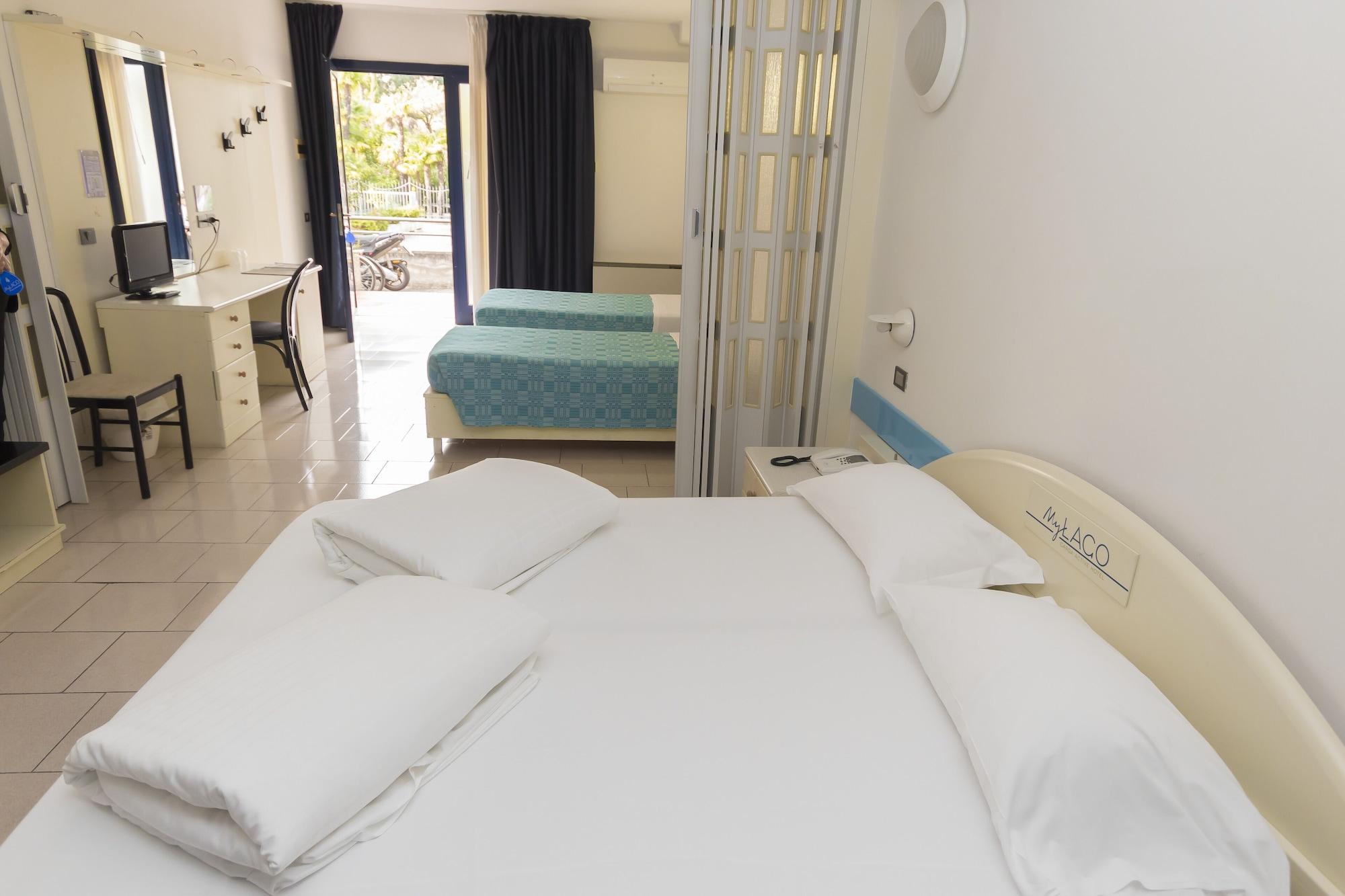 Hi Hotels Riva Del Garda Esterno foto