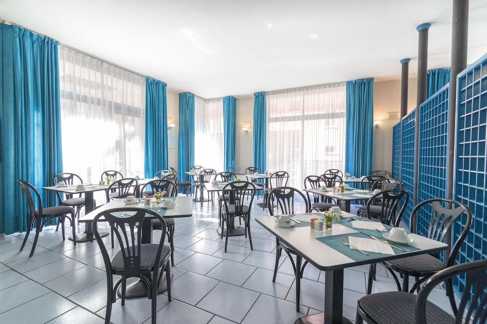 Hi Hotels Riva Del Garda Esterno foto