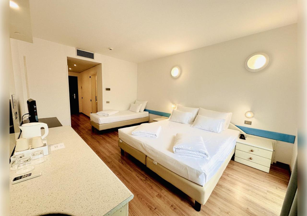Hi Hotels Riva Del Garda Esterno foto
