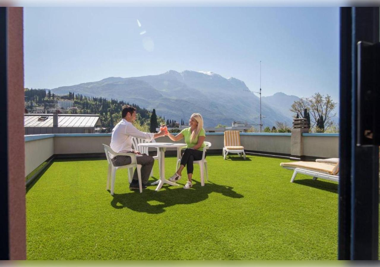 Hi Hotels Riva Del Garda Esterno foto